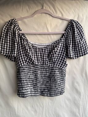 Abercrombie & Fitch Puff Sleeve Smocked Sweetheart Gingham Crop Top